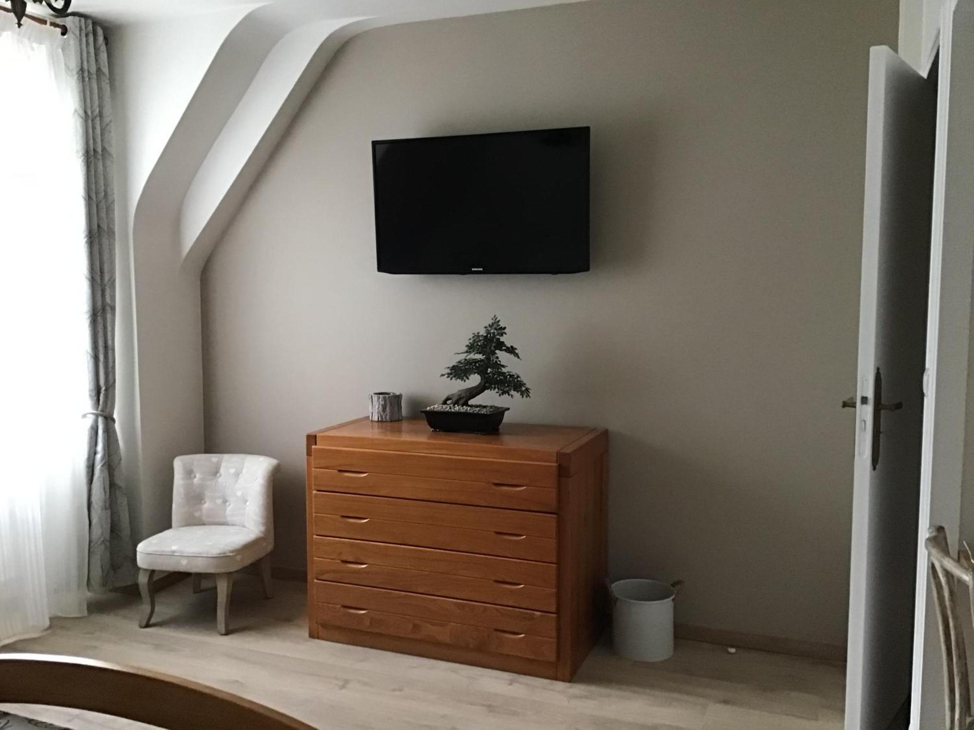 Le Pas Du Faon Bed & Breakfast Caudan Bagian luar foto