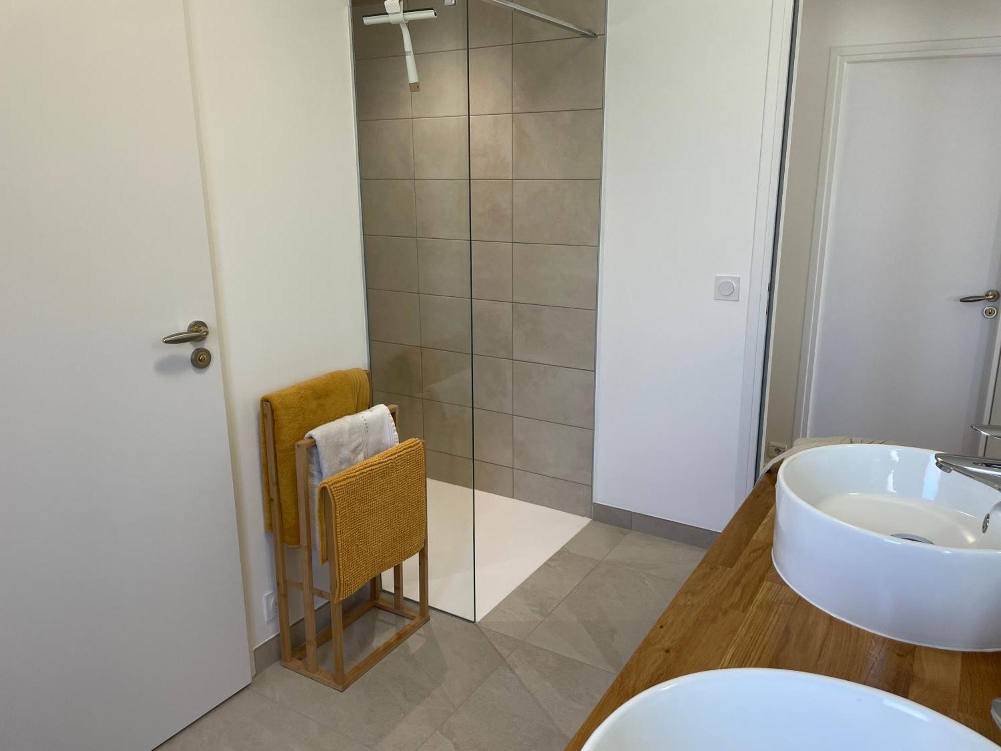 Le Pas Du Faon Bed & Breakfast Caudan Bagian luar foto