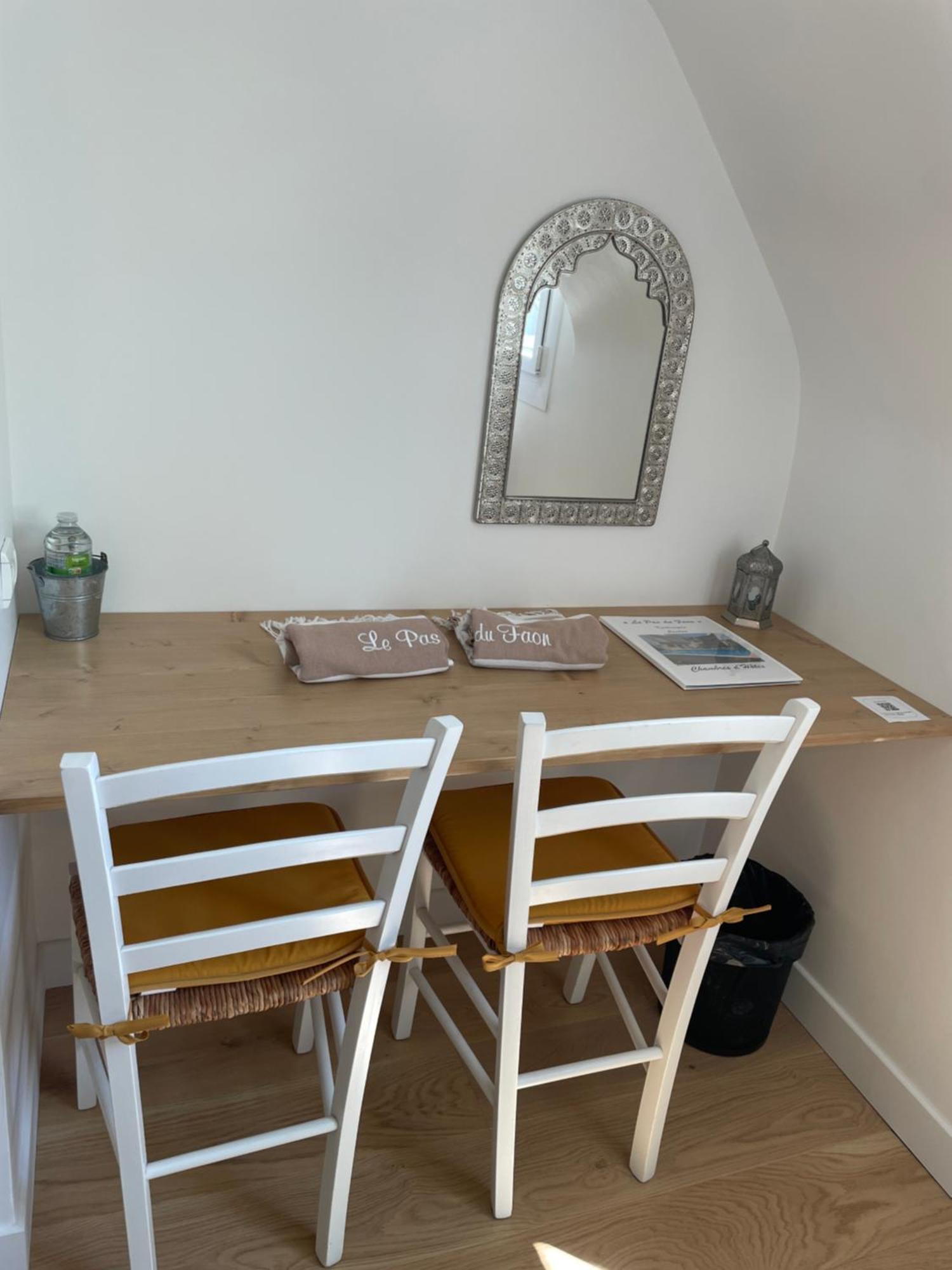 Le Pas Du Faon Bed & Breakfast Caudan Bagian luar foto